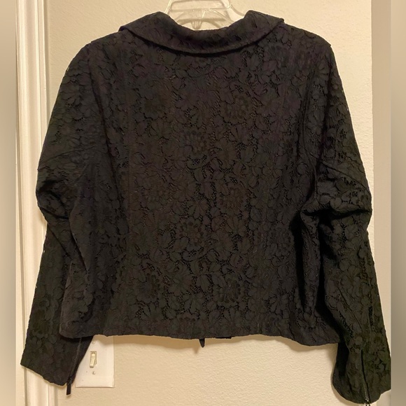 Torrid Black Crocheted Lace Moto Jacket Size 3X - NWT! - Picture 5 of 8